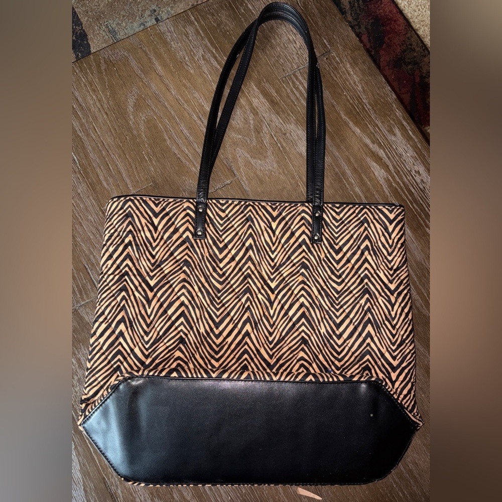 Vera Bradley Preloved Animal Print Black and Tan Zebra Chevron Tote - Picture 8 of 9